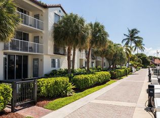 3575 NE 207th St #1, Miami, FL 33180