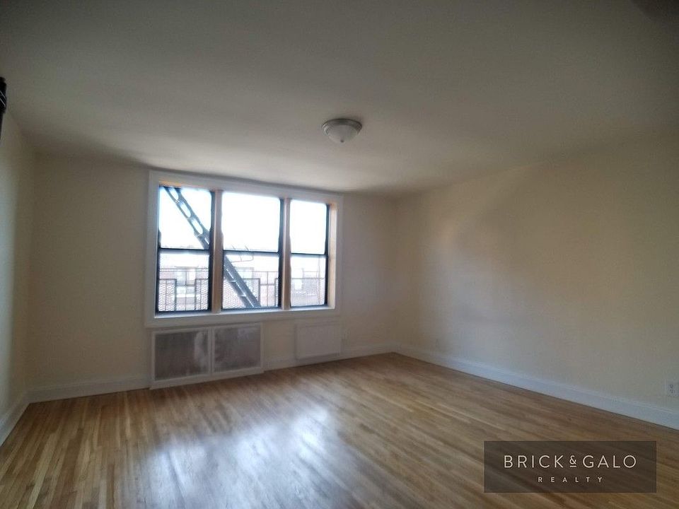 2nd image of 400 E 21st St #11D