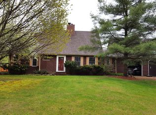 2738 Sue Dr, Howell, MI
