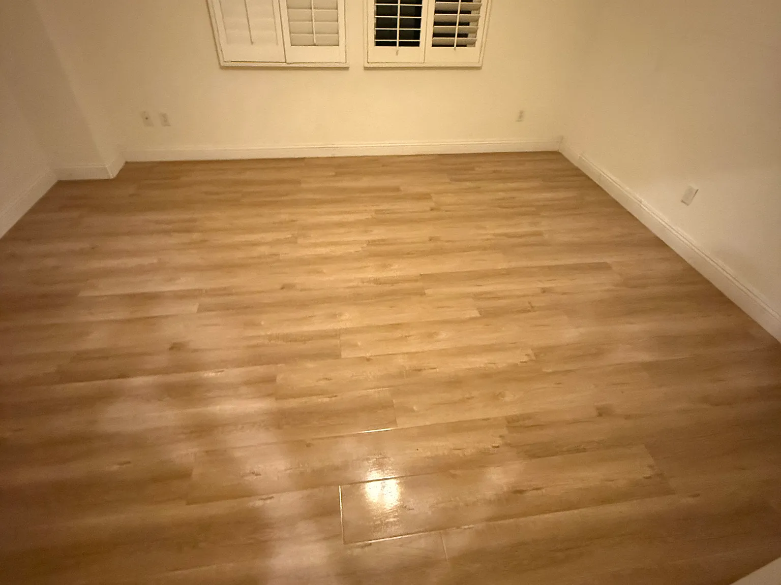 6 bed, 4200 sqft, $1,299 — Photo 3