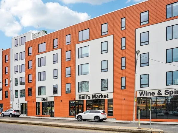 256 Dorchester St #305, Boston, MA 02127