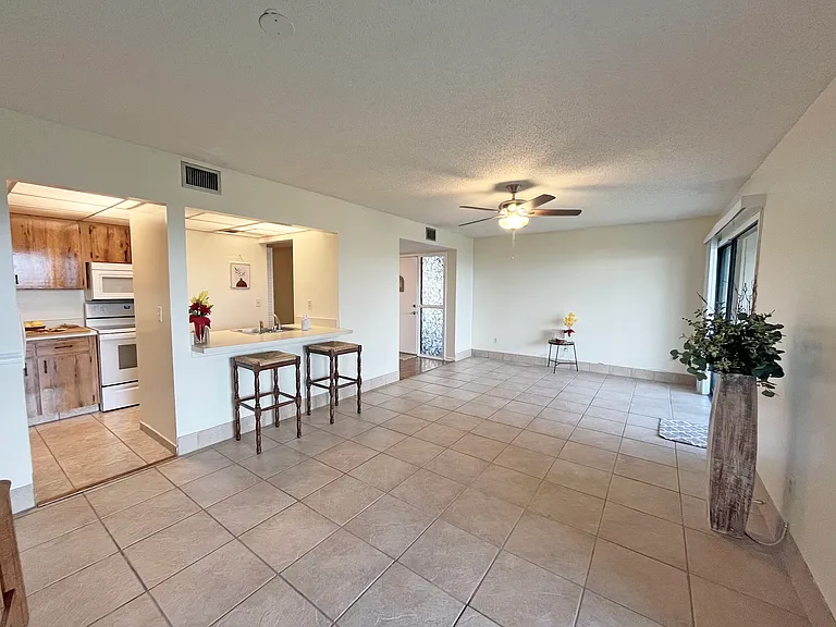 26 Andalusia Ct — Photo 7