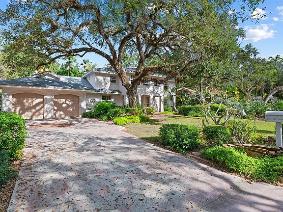 3rd image of 3951 SW 56th Court