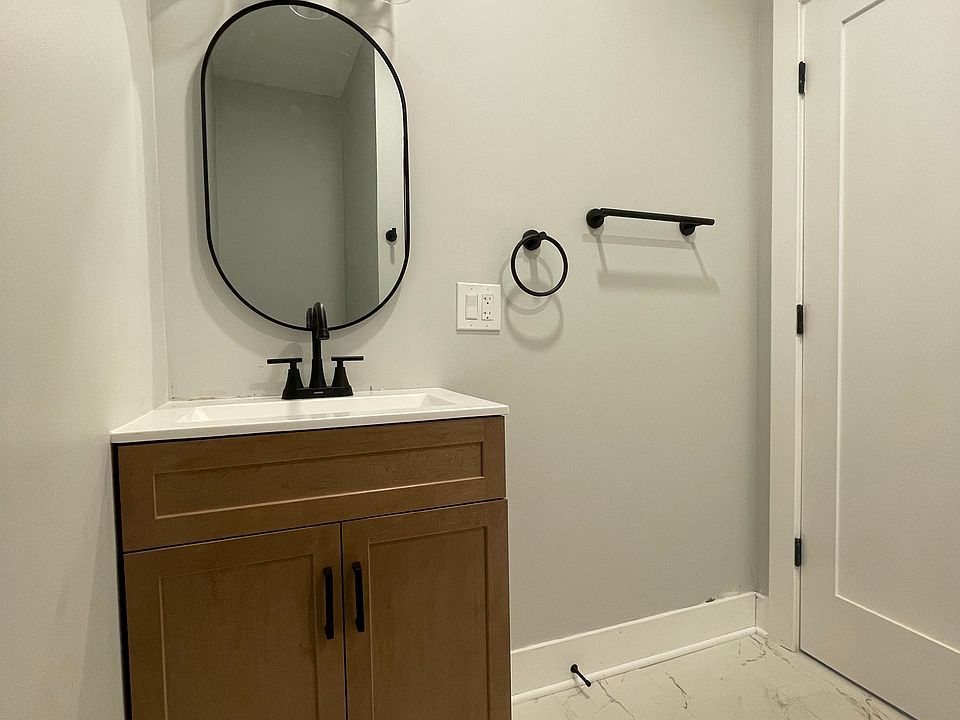 Master bedroom bathroom