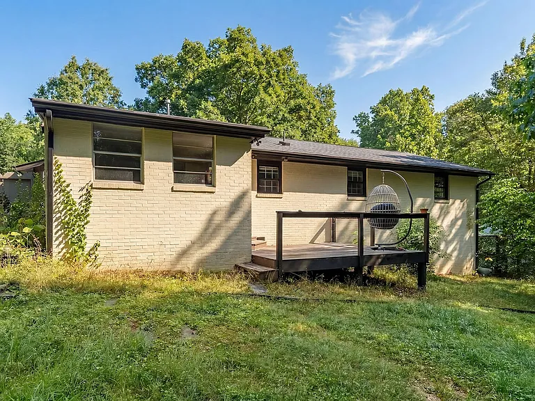 1110 Cherry Dr — Photo 16