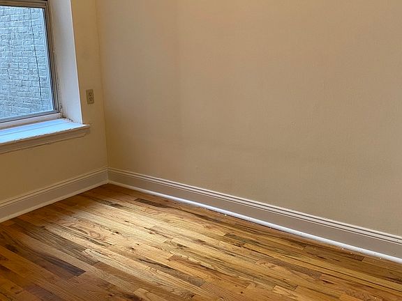4th image of 108 E 4th St APT 4