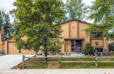 Immaculate Home in Columbine West