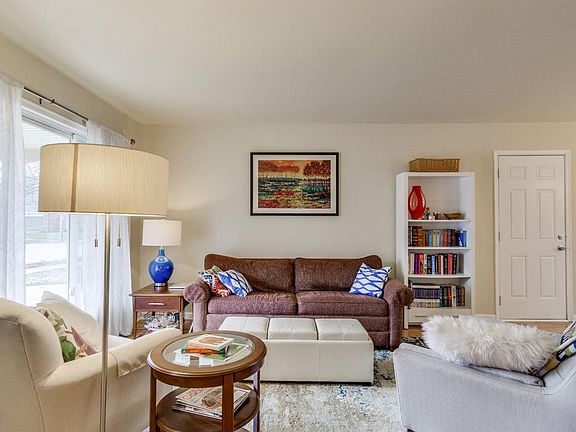 4th image of 3336 Tacoma Cir