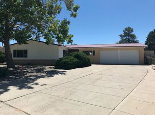 5628 Drake Ave NW, Albuquerque, NM 87114