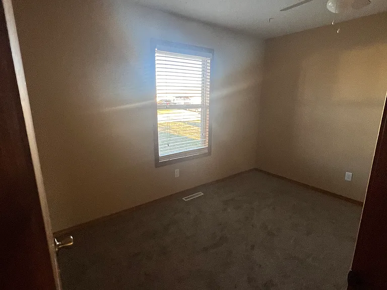 4738 S Ridgeview Ave — Photo 5