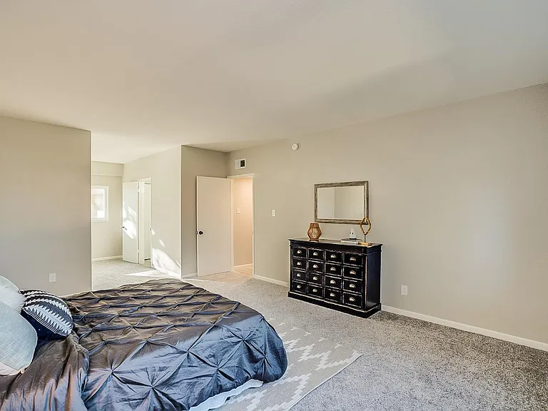 351 E Thomas Rd #D201 — Photo 32