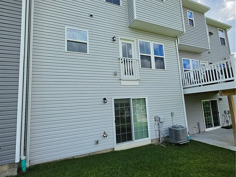 120 Crown St — Photo 48