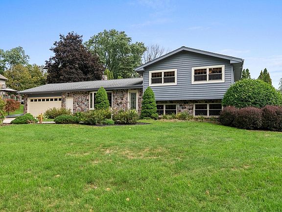 2nd image of 5048 River Heights DRIVE