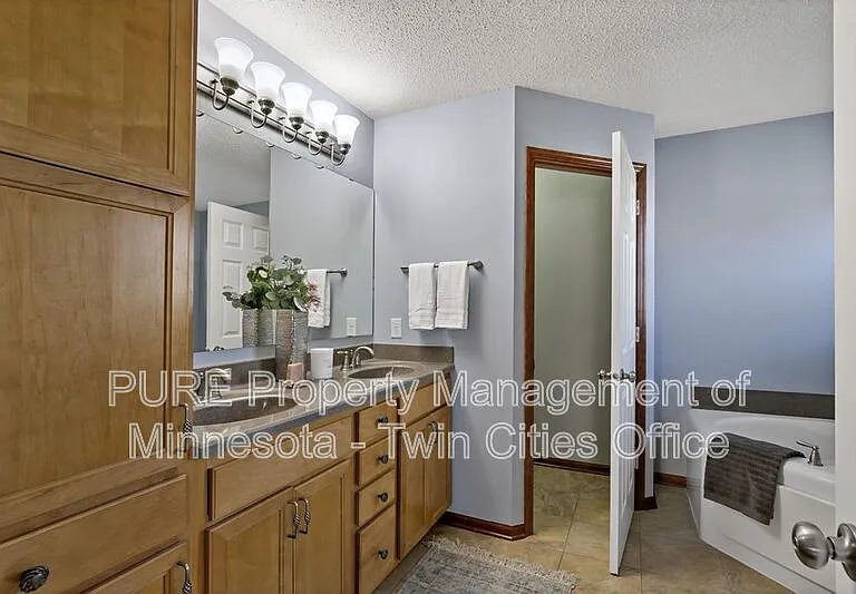 1491 Pembroke Pass — Photo 9