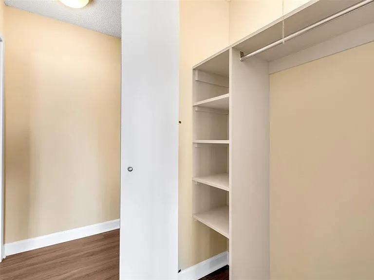 10 E Ontario St #802 — Photo 14