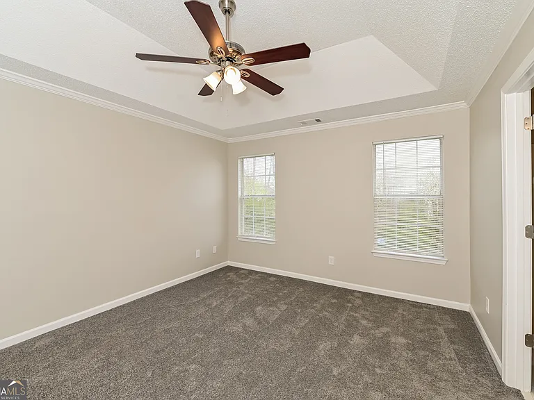 1204 Redbud Ct — Photo 11