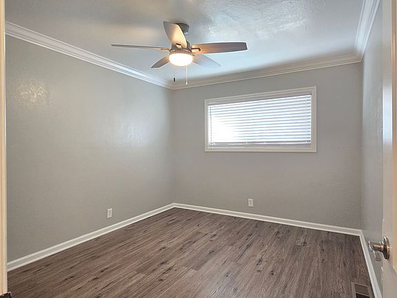 5th image of 450 California St #3