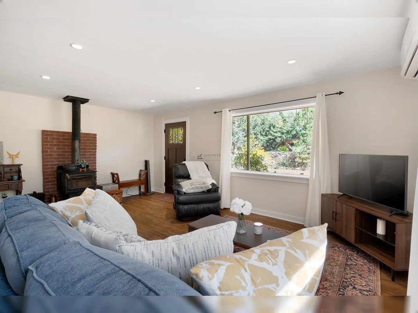 512 Garcia St — Photo 3