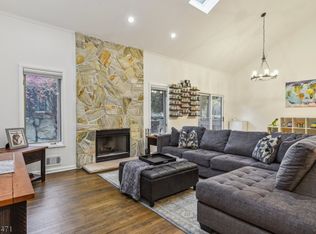 5 Cummings Cir, West Orange, NJ 07052