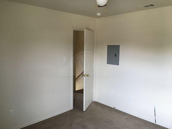 4th image of 310 Creek St #168071114