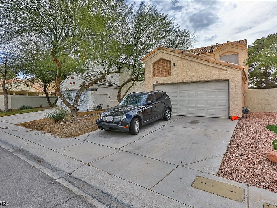 2nd image of 2039 Waverly Cir