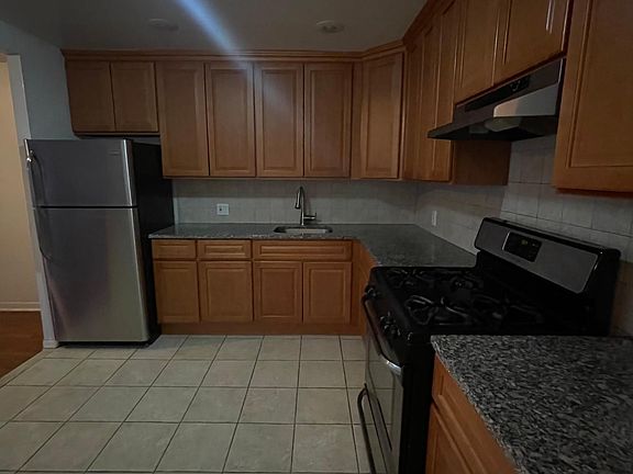 2nd image of 6219 62nd Ave Floor 3