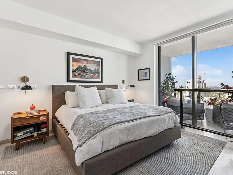 88 SW 7th St #1804 — Photo 33