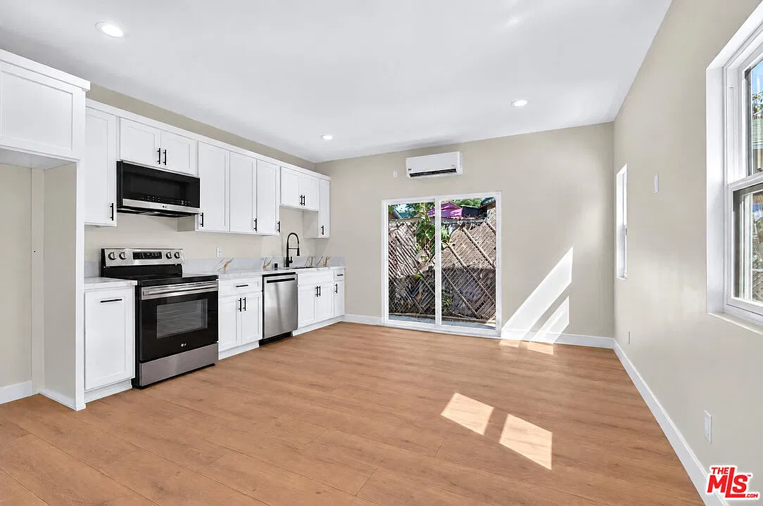 2 bed, 1.0 bath, $2,450 — Photo 1