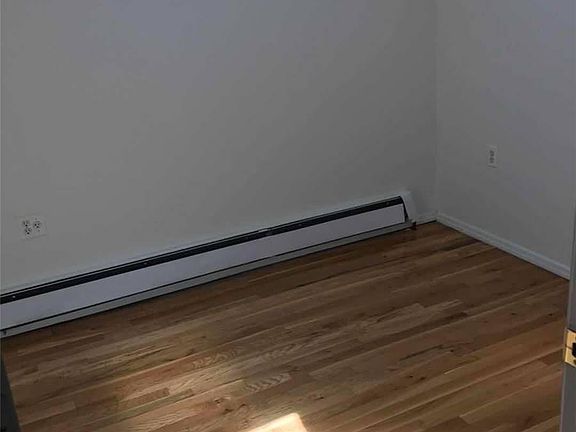 2nd image of 4307 156th St Floor 1