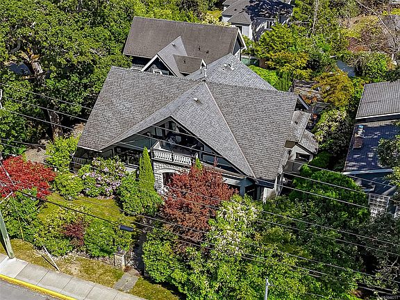 2nd image of 875 Richmond Ave