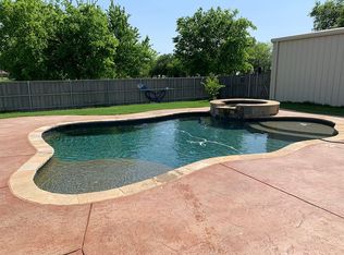 4005 Hackberry Cir, Caddo Mills, TX 75135