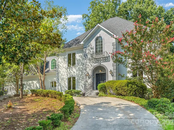 6908 Cameron Glen Dr, Charlotte, NC 28210