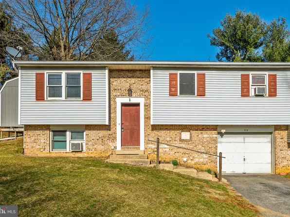 214 Brewster Dr, Lancaster, PA 17603