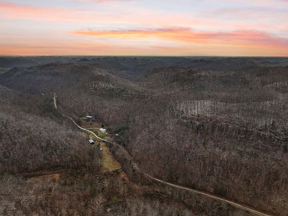 2nd image of 1474 Cow Creek Rd