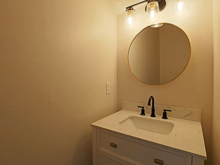 8291 Pacific Beach Dr — Photo 10