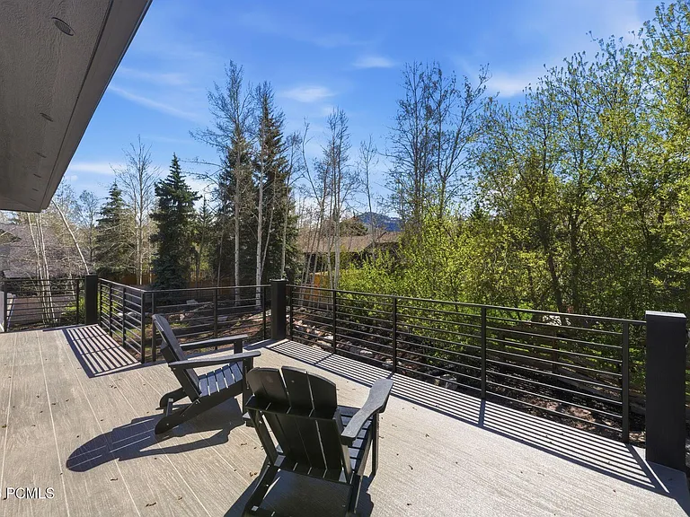 1503 Willow Loop — Photo 32