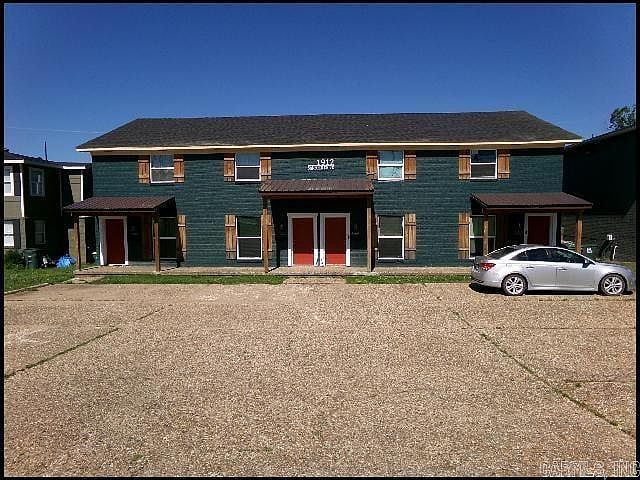 1st image of 1912 Sanford Dr APT 1