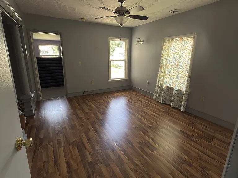 Seneca Pl — Photo 10