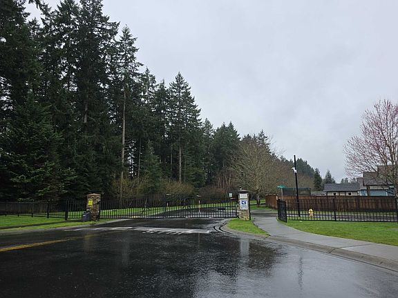 4th image of 22822 79th Avenue Ct E
