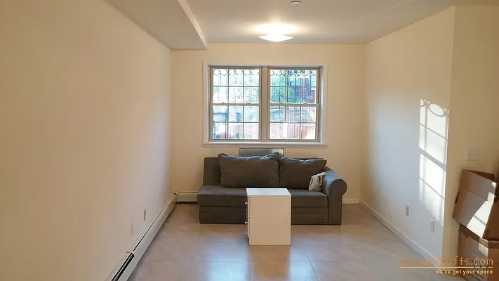 Rented by aptsandlofts.com | media 2