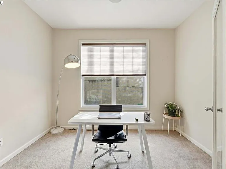 2442 NW Burnett St — Photo 3
