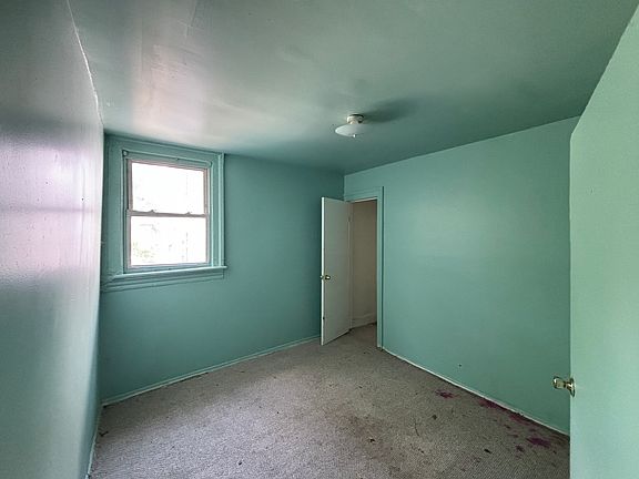 4th image of 69 N Main St #2