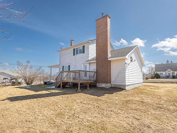 5th image of 992 Westmount Rd