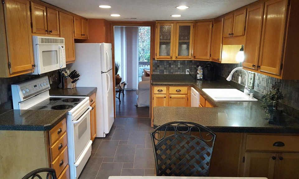 1st image of 4798 Crazy Horse Ln