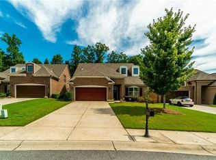 304 Vallejo Ct, Woodstock, GA