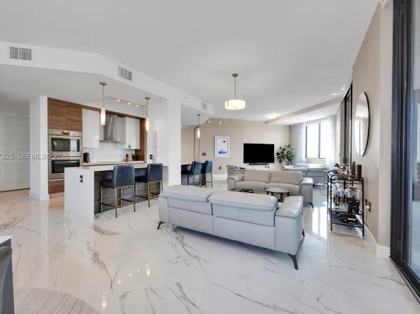 301 Altara Ave #Lph914, Coral Gables, FL 33146
