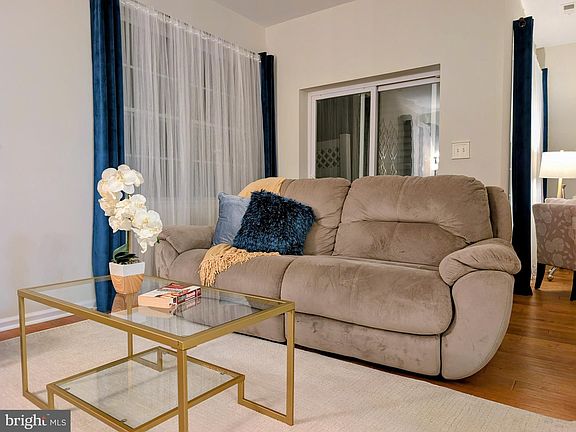 5th image of 21 Miller Cir