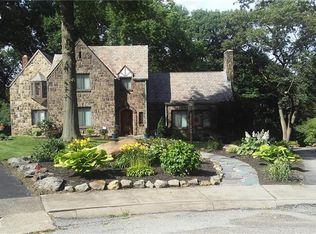 1100 Woodberry Rd, New Kensington, PA 15068