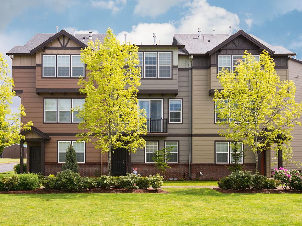 1st image of 3337 SE Pepperwood Way