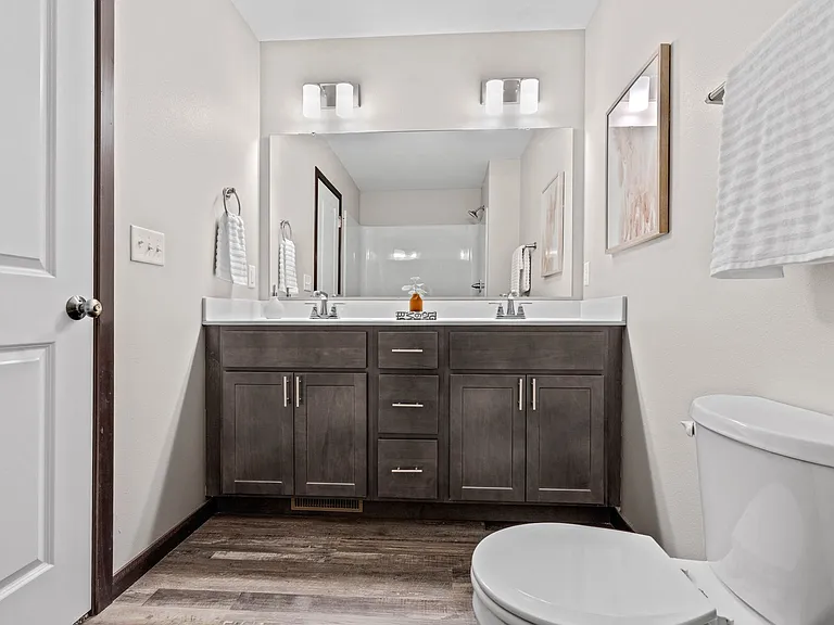 405 Chloe Dr — Photo 12